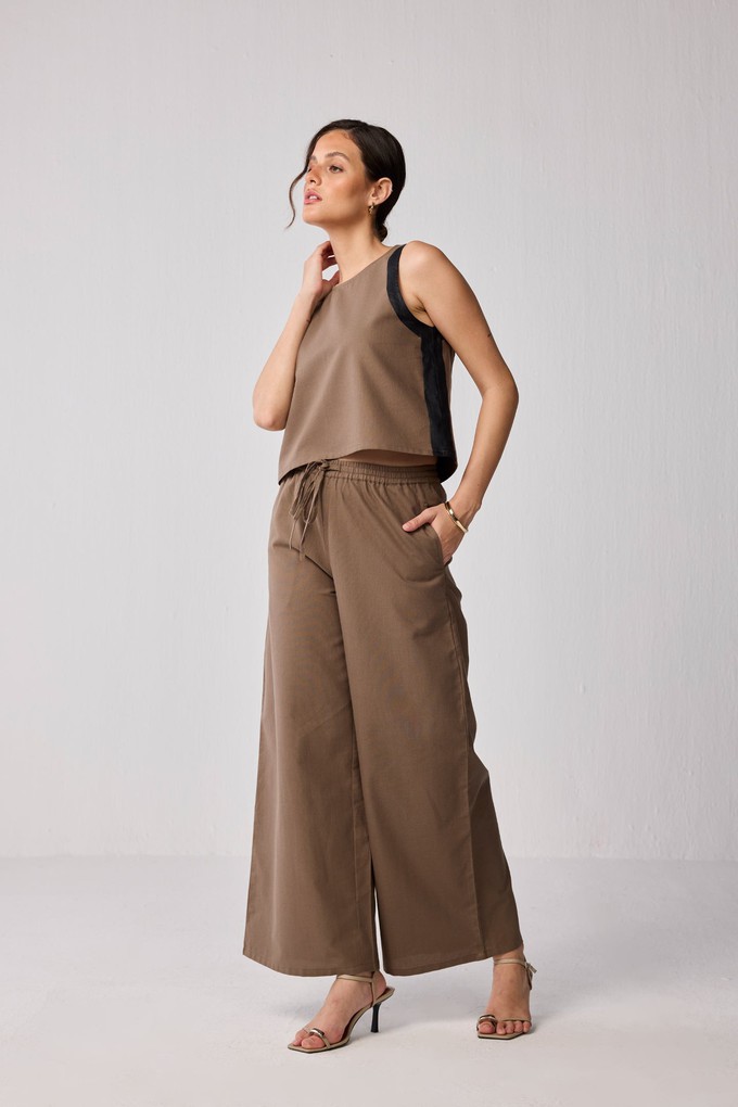 Matching Set with Wide-leg Pants and Colorblock Top in Brown from Reistor