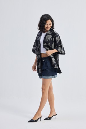 Oversized Shirt with Front-ties in Animal Print from Reistor