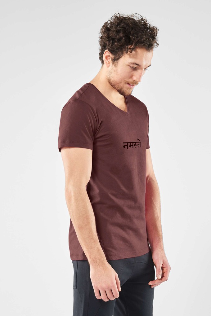 Yoga Tee Namaste – Marron from Renegade Guru