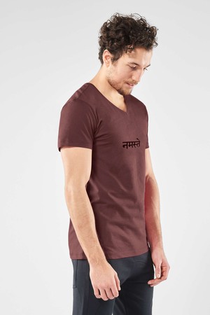 Yoga Tee Namaste – Marron from Renegade Guru