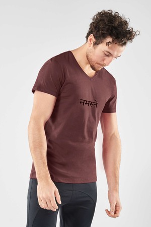 Yoga Tee Namaste – Marron from Renegade Guru