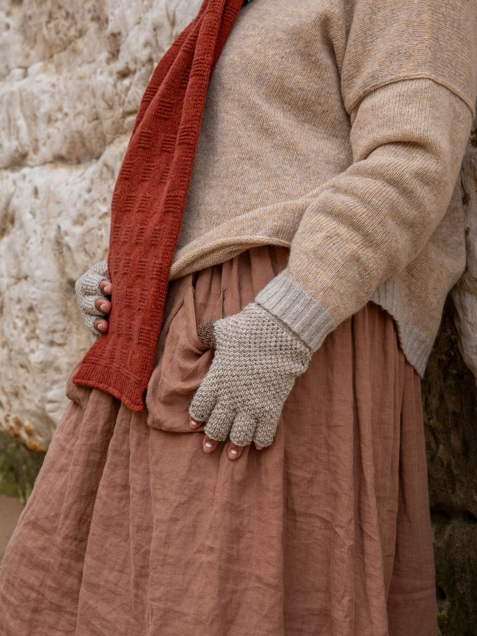 British Wool Fingerless Gloves | Un-Dyed Nepp from ROVE