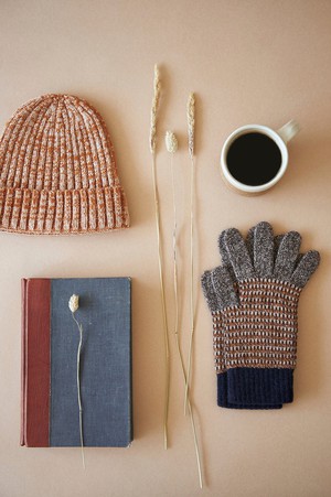 Marl Gloves | Brown & Navy from ROVE