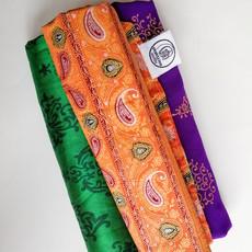 Reusable sari gift wrap bundles (M, L, or XL) van Shakti.ism