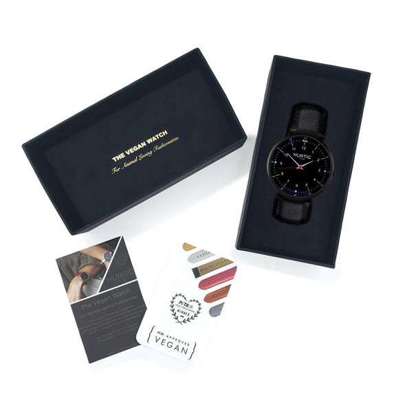 Moderno Horloge All Black & Zwart from Shop Like You Give a Damn