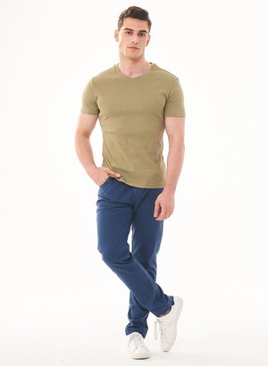 Geribbeld T-Shirt V-Hals Olijf from Shop Like You Give a Damn