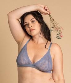Bralette Kant Dawa Blauw via Shop Like You Give a Damn