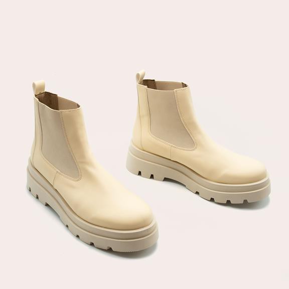 Chelsea Boots Noa CrÃ¨me from Shop Like You Give a Damn