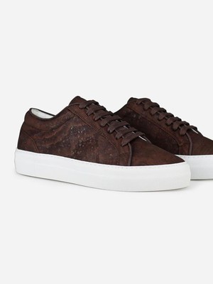 Sneakers Kastanje Bruin Essential from Shop Like You Give a Damn