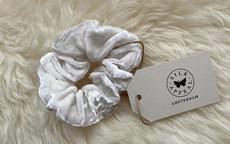 Zijden scrunchie - roomwit via Silk Appeal