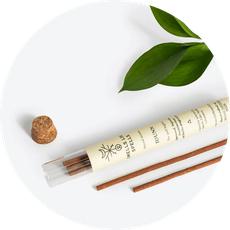Natural Incense Idunn 5pcs (€1.50/1 piece) - 3 Hours Burn Time van Skin Matter