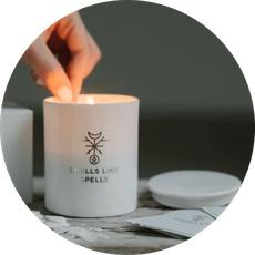 Scented Candle Strength - 60 Hours van Skin Matter