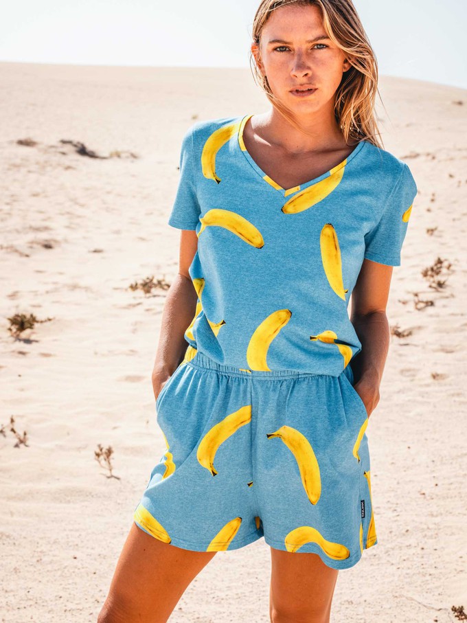 Banana Blue V-neck T-shirt en Shorts set Dames from SNURK