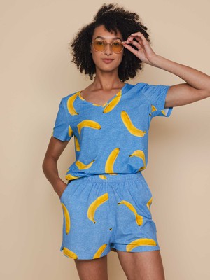 Banana Blue V-neck T-shirt en Shorts set Dames from SNURK
