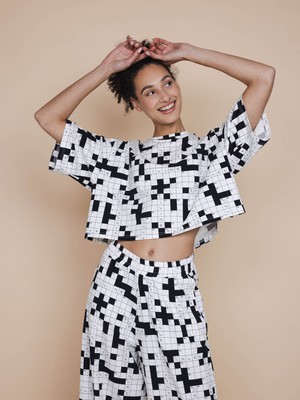 Crossword Cropped T-Shirt en Wijde broek set Dames from SNURK