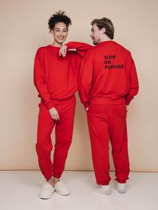 Slow Red Sweater en Broek set Unisex via SNURK