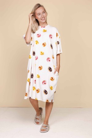 Donuts Relaxed Tee Dress Dames from SNURK