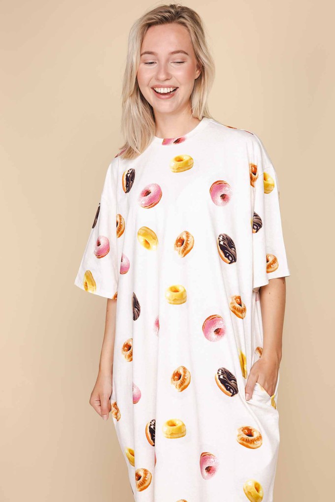 Donuts Relaxed Tee Dress Dames from SNURK