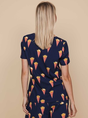 Fries Navy V-neck T-shirt en Shorts set Dames from SNURK