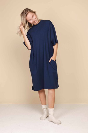 Slow Navy Relaxed Tee Dress Dames from SNURK
