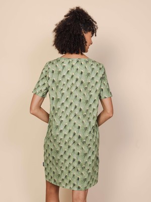 Cozy Cactus T-shirt Dress Dames from SNURK