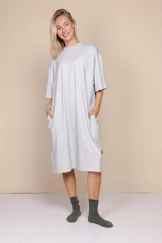 Slow Grey Relaxed Tee Dress Dames via SNURK