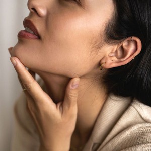Earhoops easy - Gold 14k from Solitude the Label