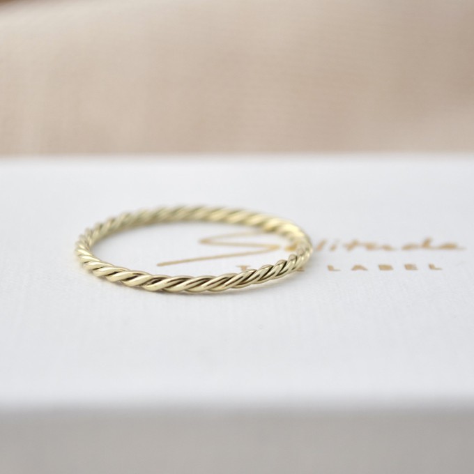 Twisted Ring - Gold 14k from Solitude the Label