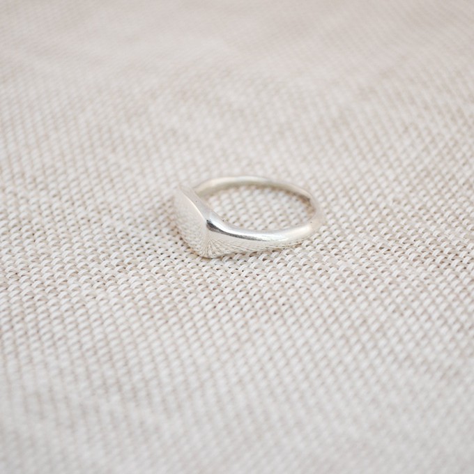 Signet Ring - Silver from Solitude the Label