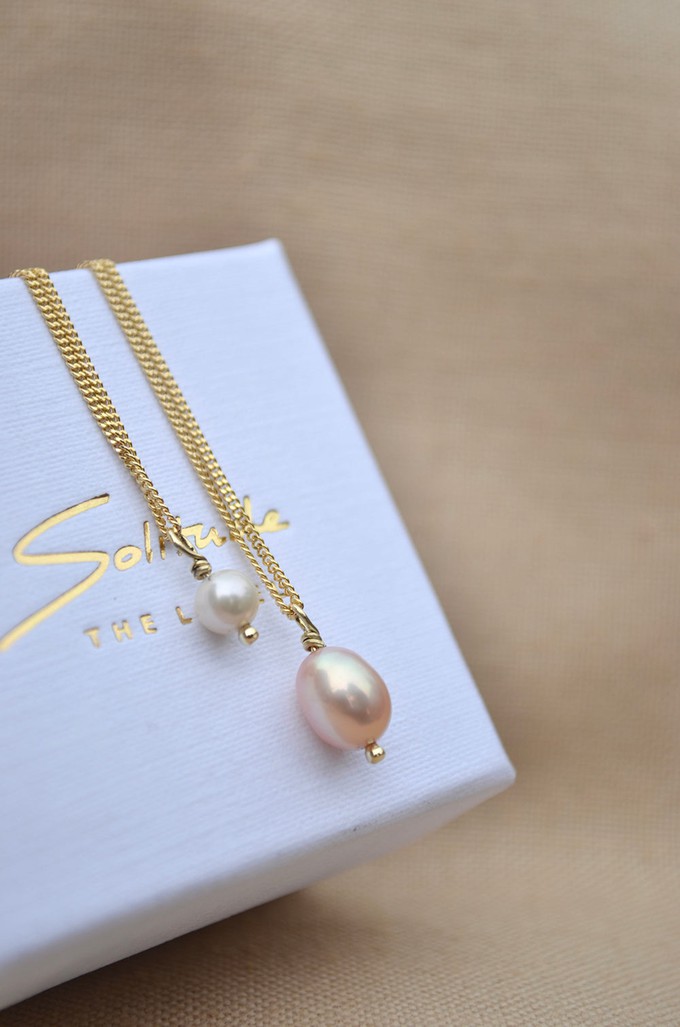 Tiny Pearl Necklace - Gold 14k from Solitude the Label