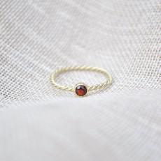Birthstone Ring - Gold 14k van Solitude the Label