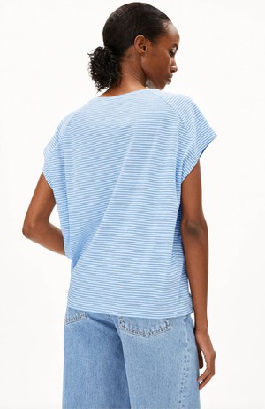 Oneliaa lovely stripes shirt oatmilk-silky blue from Sophie Stone