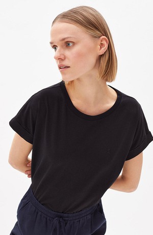 Idaara t-shirt zwart from Sophie Stone
