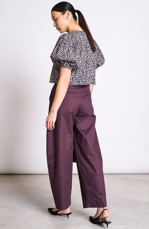 Yauri barrel broek cherry from Sophie Stone