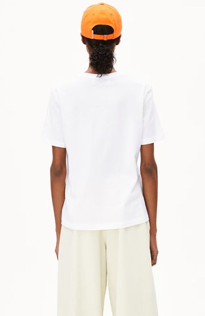 Lualaa icon shirt flower from Sophie Stone