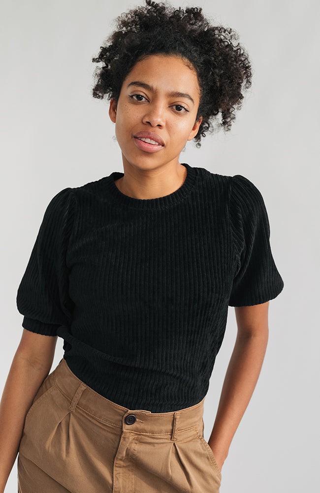Horst shirt black from Sophie Stone