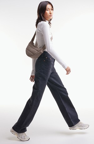 Moon bag puffer oyster from Sophie Stone