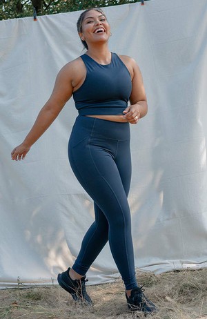 Compressive high-rise pocket legging midnight from Sophie Stone