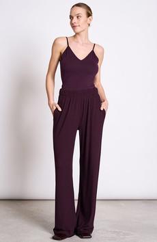 Smilla broek cherry via Sophie Stone