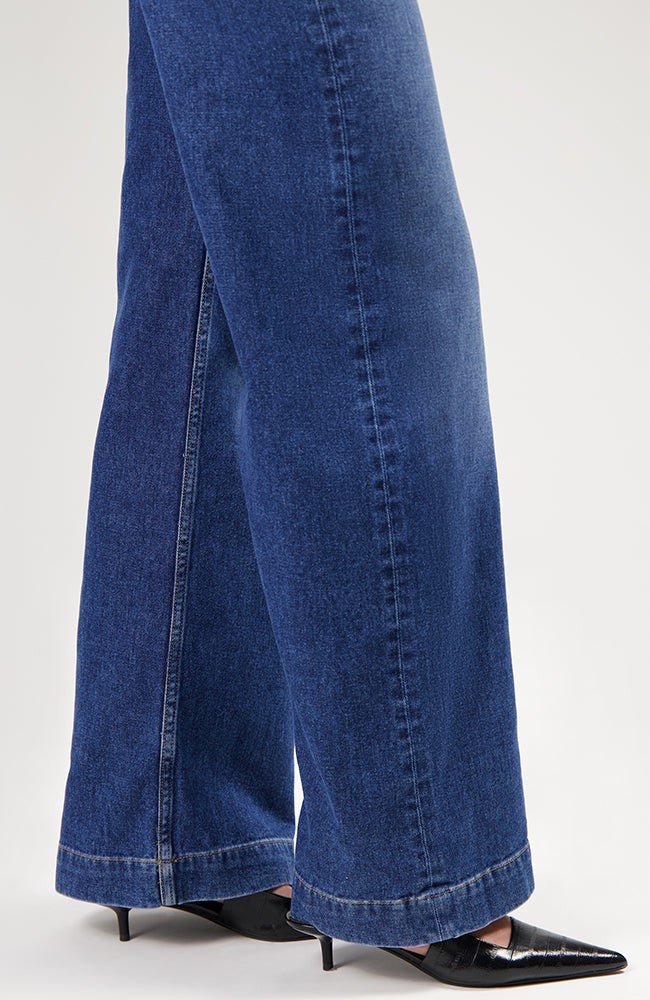 June mid loose jeans Fresh Fade from Sophie Stone