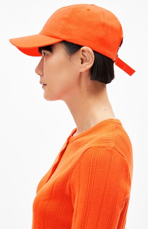 Yenaas pet sunset orange from Sophie Stone