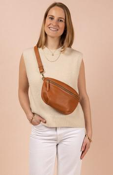 Milo Wild Oak Soft Grain Leather tas via Sophie Stone