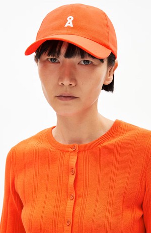 Yenaas pet sunset orange from Sophie Stone