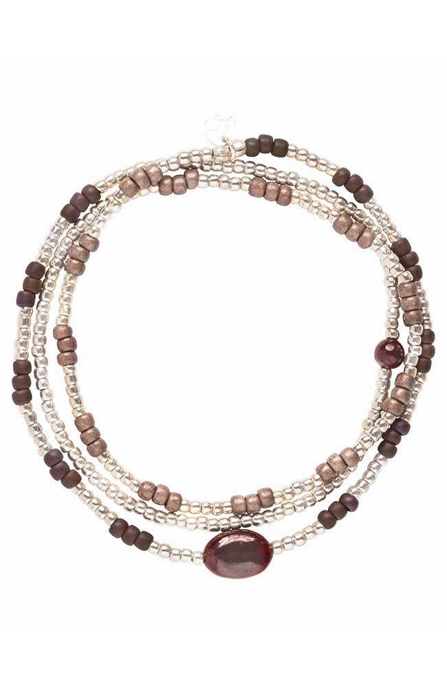 Energetic armband garnet from Sophie Stone