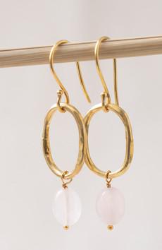 Graceful oorbellen Rose Quartz Gold via Sophie Stone