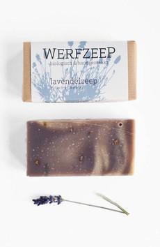 Lavendel zeep via Sophie Stone