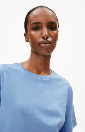Lualaa silky blue from Sophie Stone