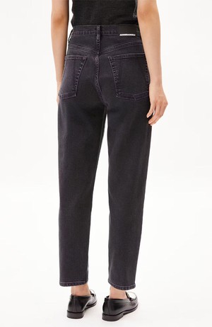 Mairaa Mom jeans ebony from Sophie Stone