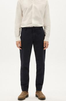 Navy chino van Sophie Stone