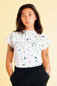 Visby Terazzo shirt van Sophie Stone